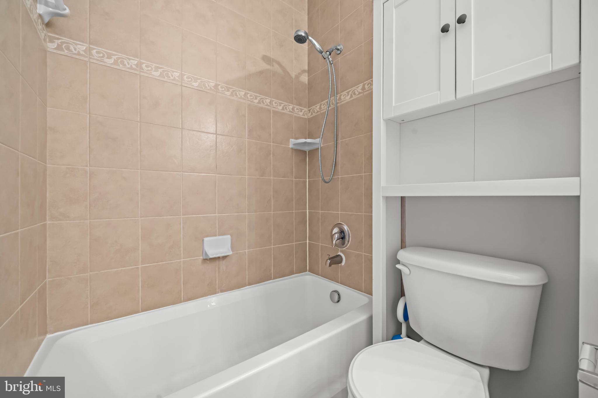 POTOMAC CLUB - Residential Lease