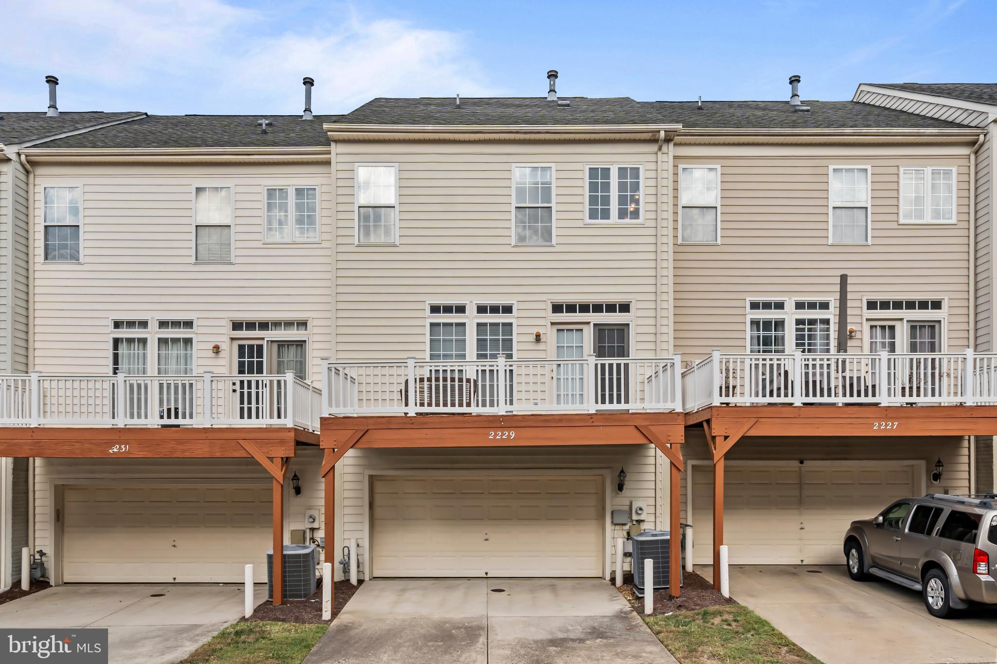 POTOMAC CLUB - Residential Lease