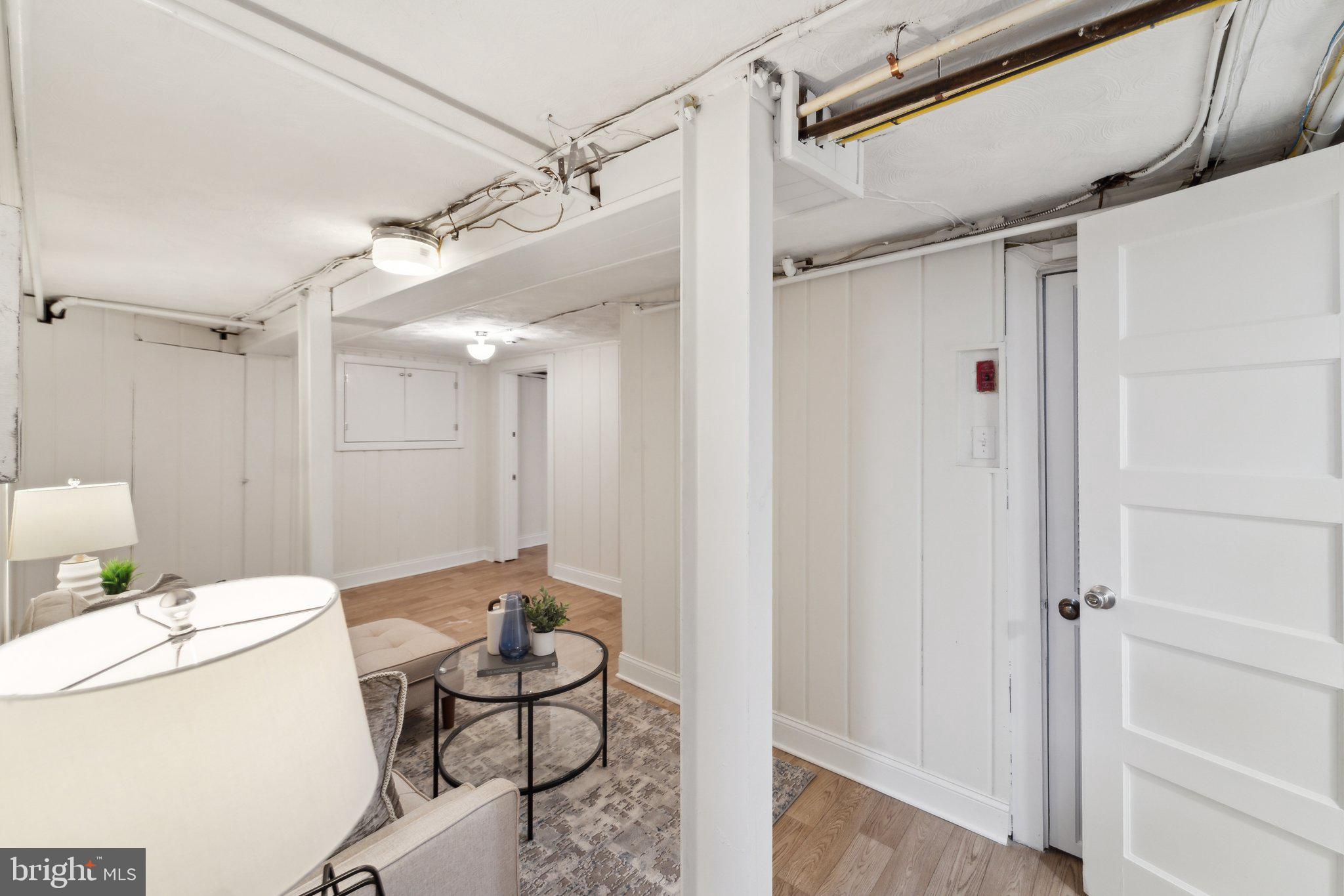 EAST FALLS CHURCH - Residential