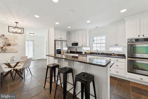 6428 LANGSTON BOULEVARD ARLINGTON VA 22205