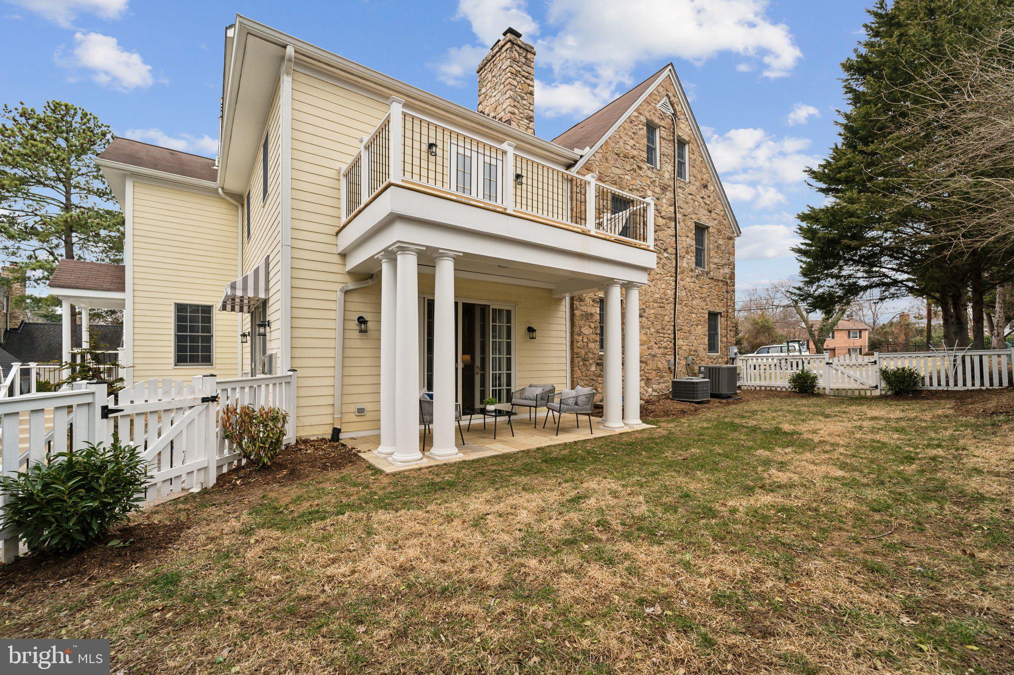 EAST FALLS CHURCH - Residential