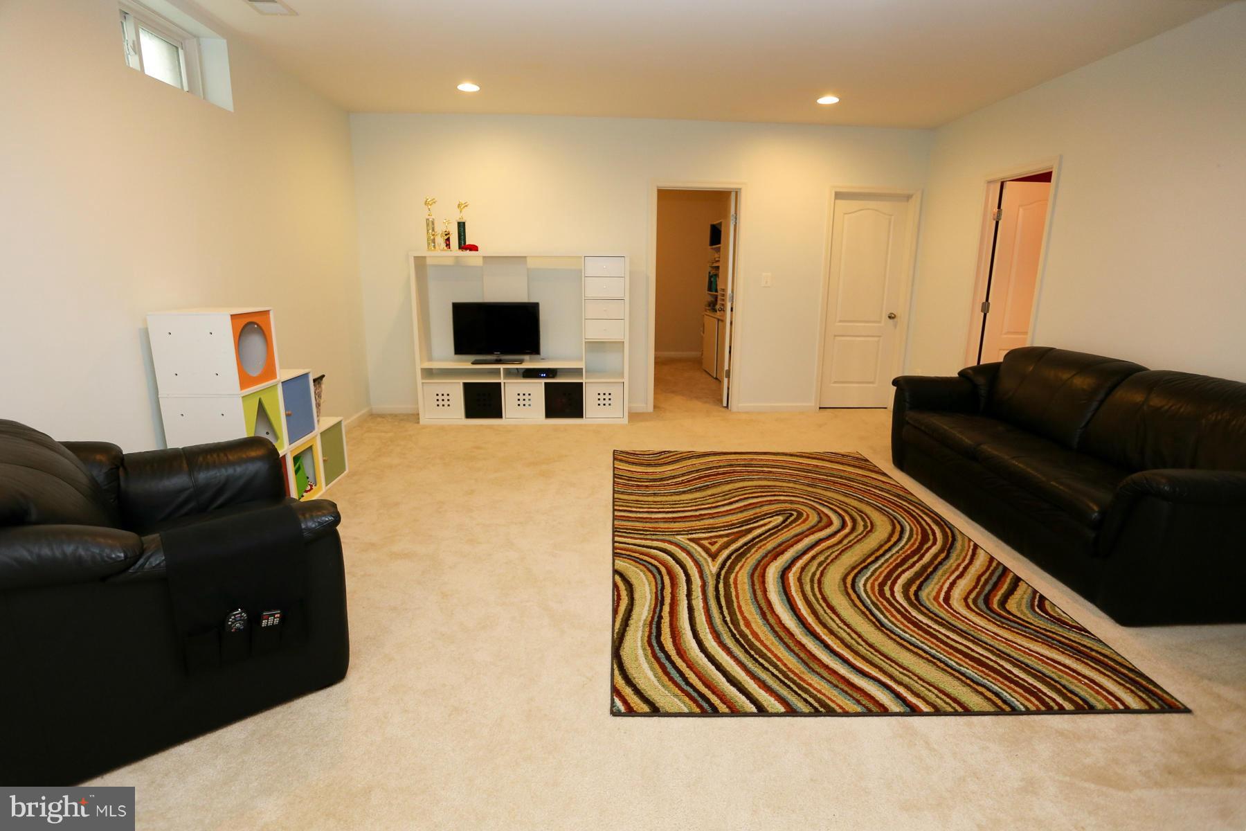 BARNES - Residential