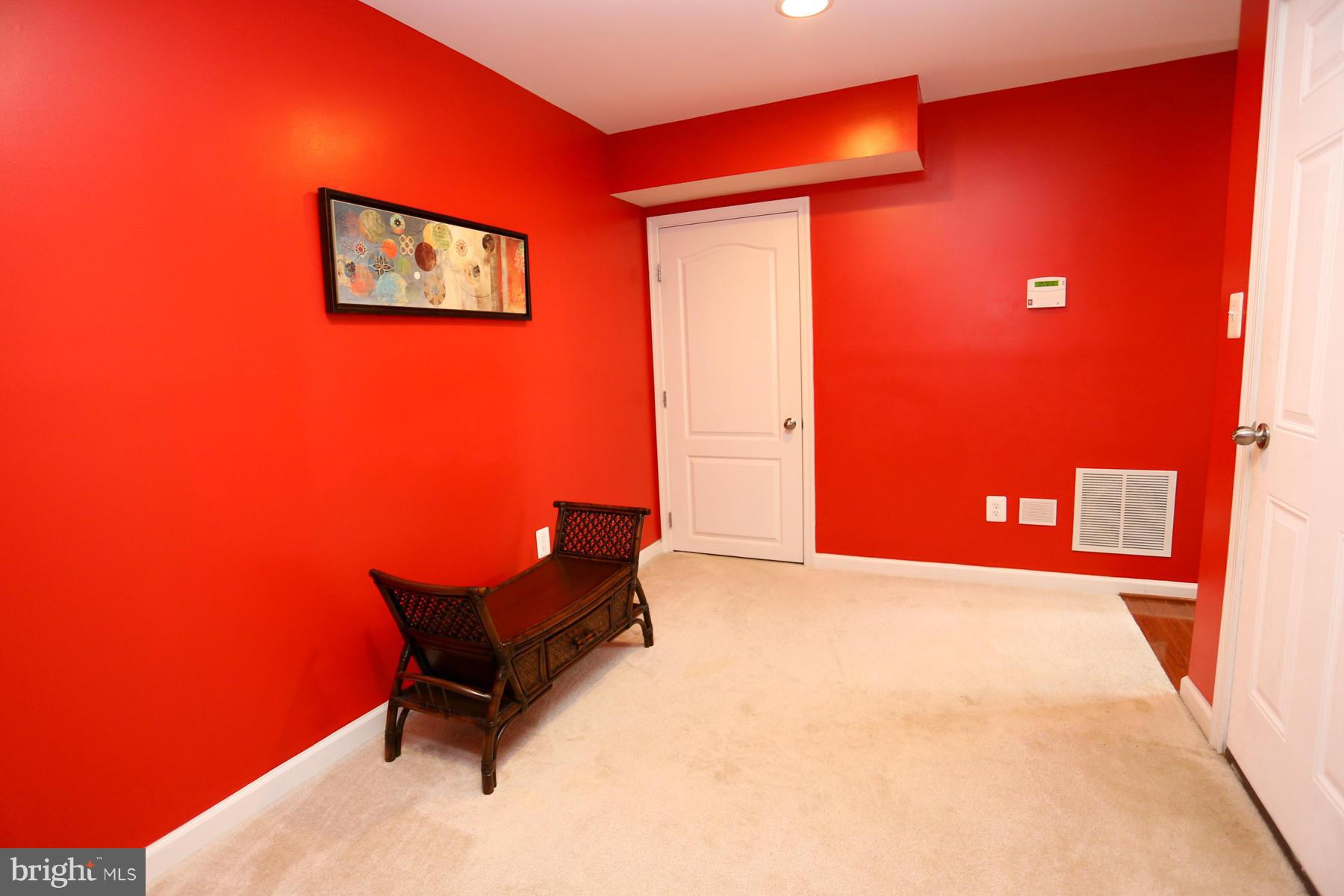 BARNES - Residential