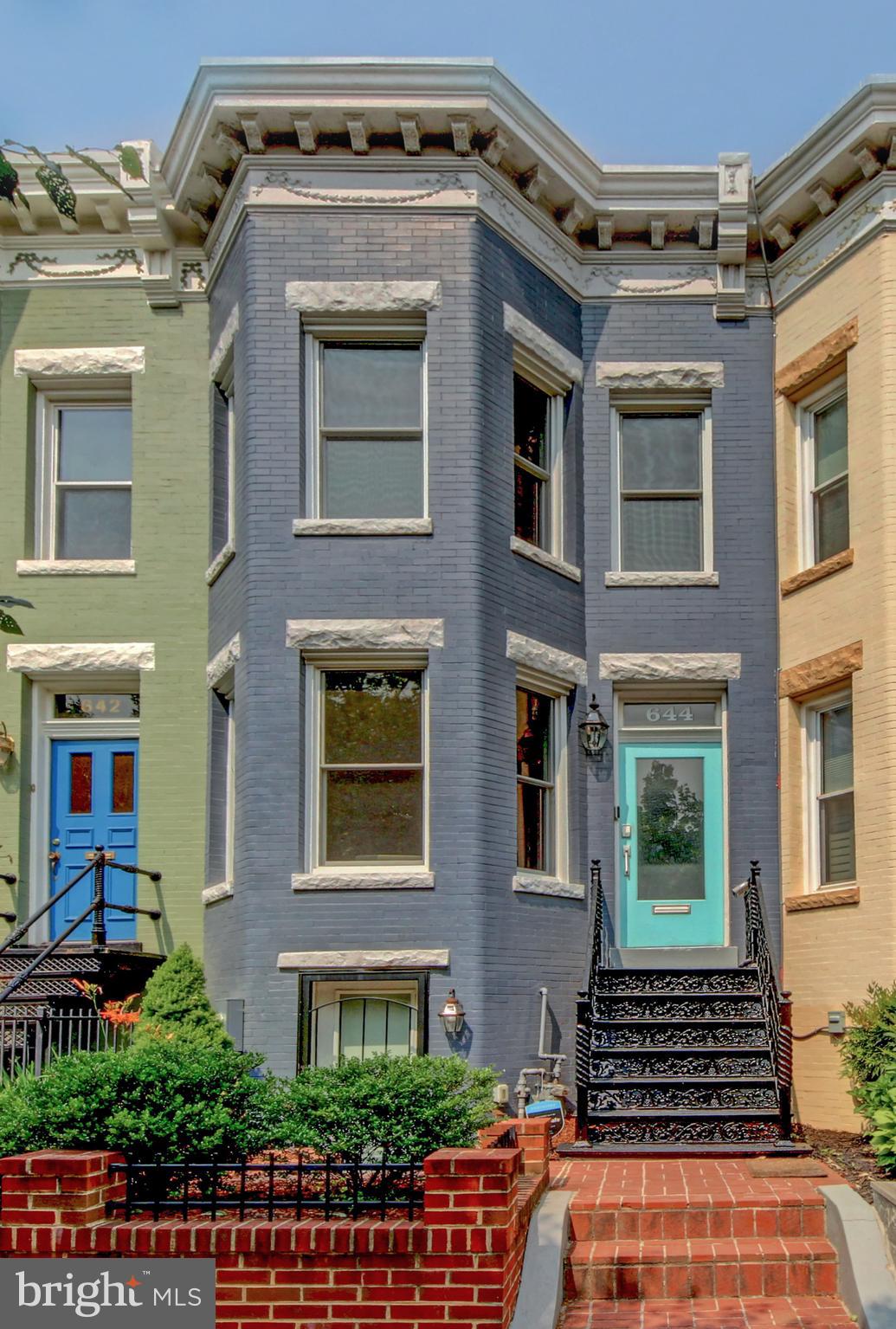 644 5TH STREET NE
