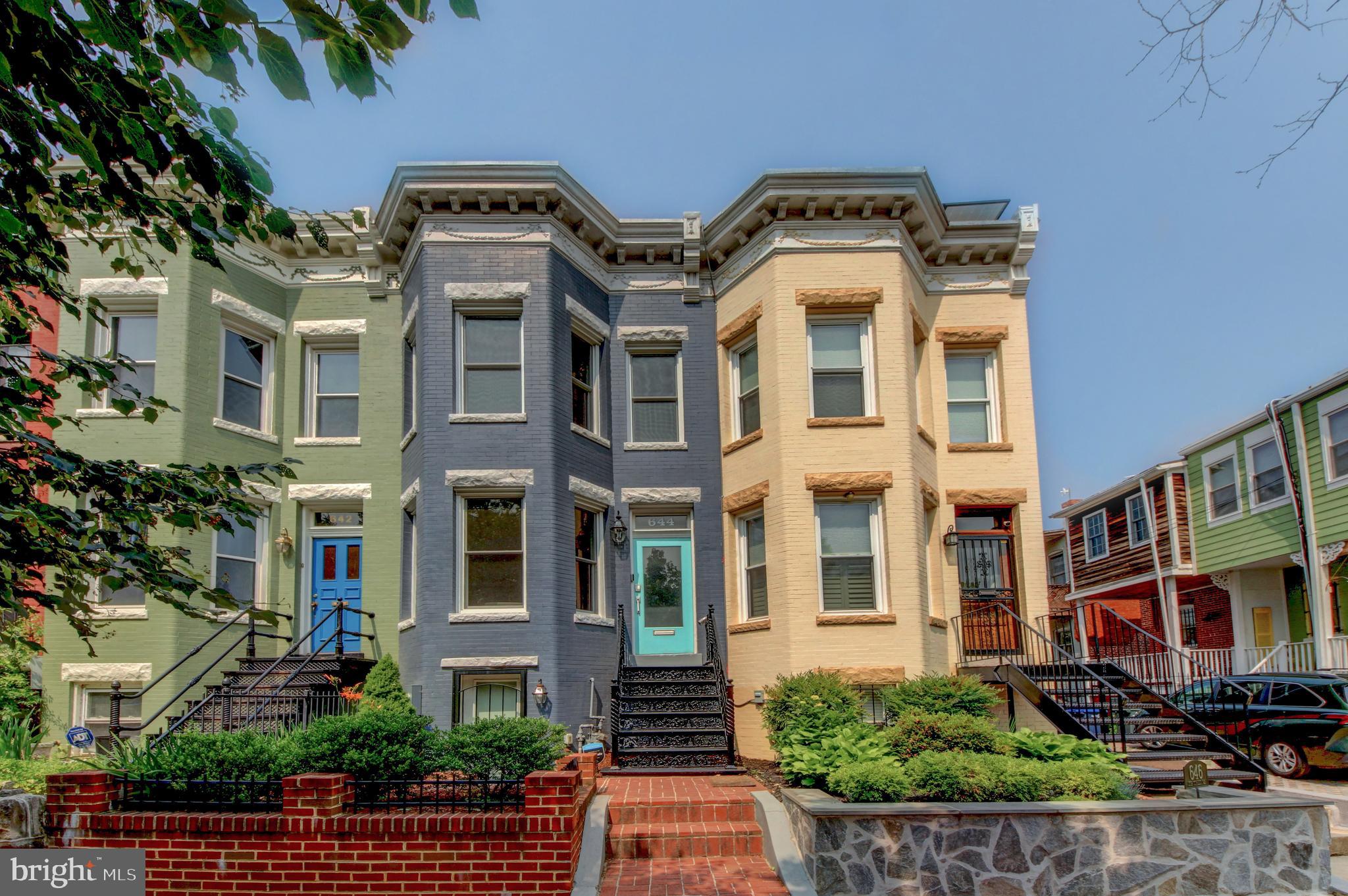 644 5TH STREET NE