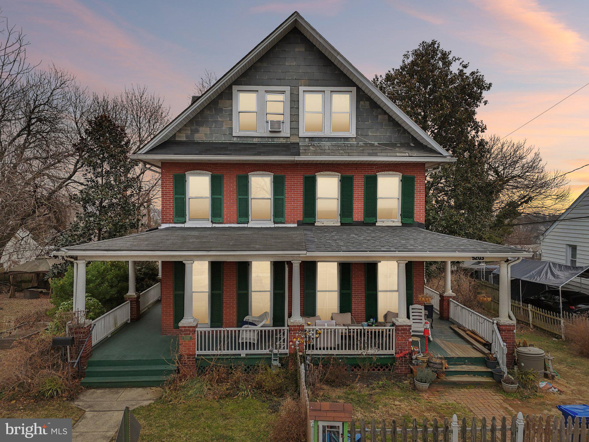 LAURAVILLE HISTORIC DISTRICT - Residential