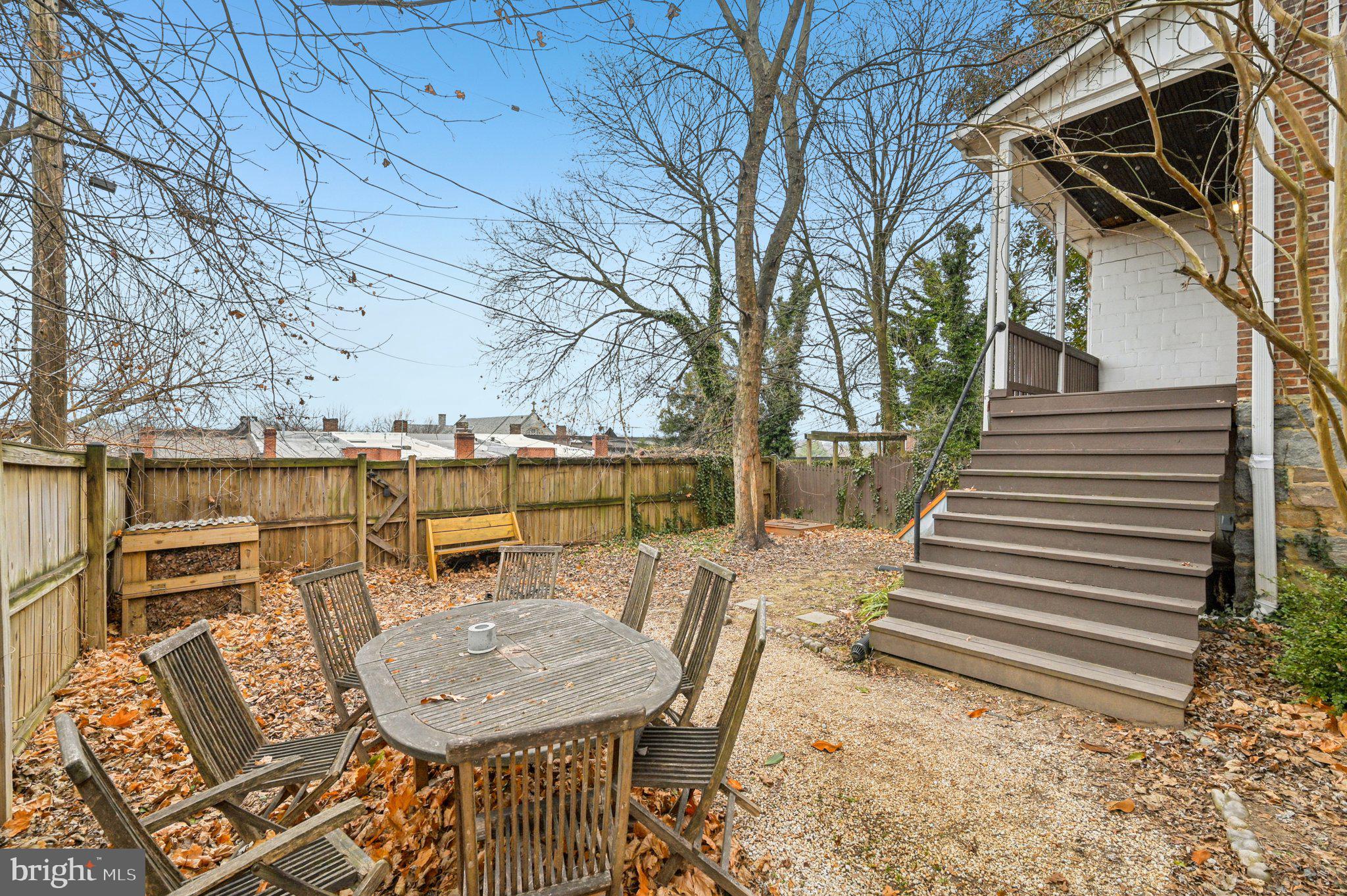 LAURAVILLE HISTORIC DISTRICT - Residential