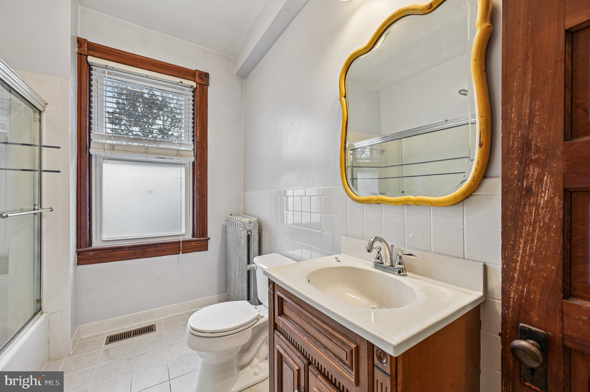 LAURAVILLE HISTORIC DISTRICT - Residential