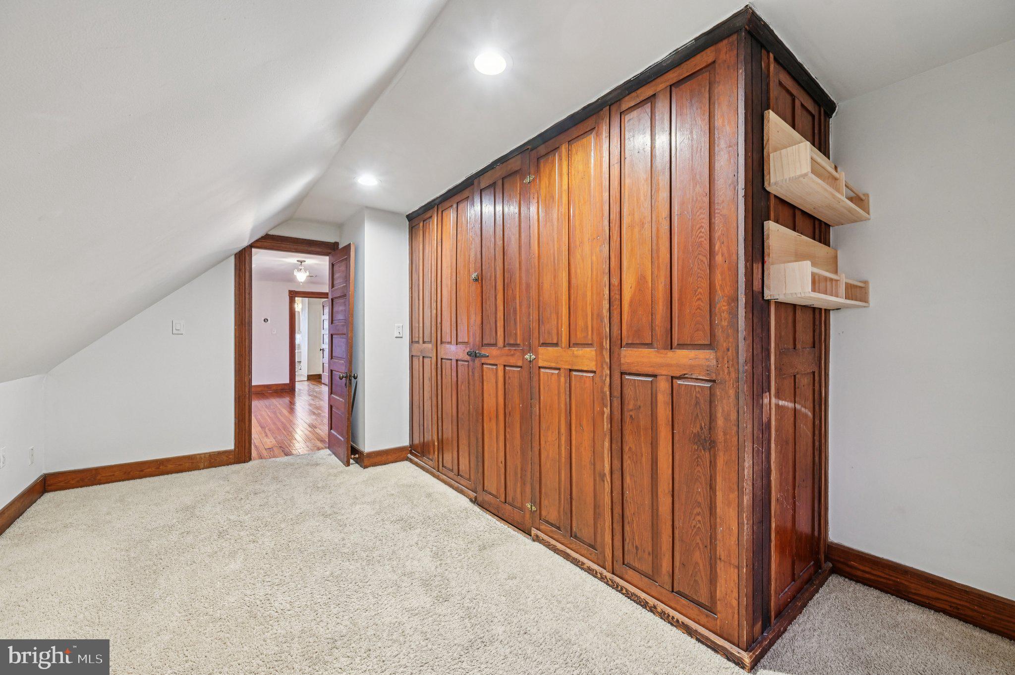 LAURAVILLE HISTORIC DISTRICT - Residential