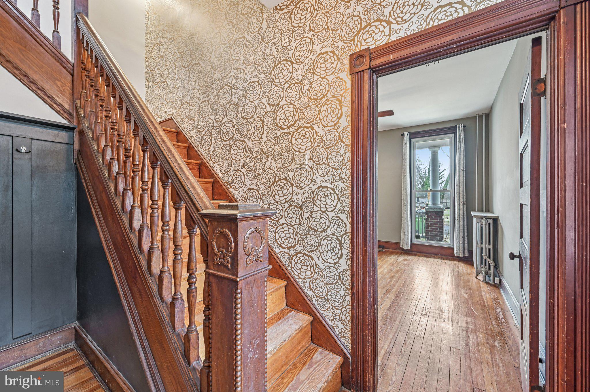 LAURAVILLE HISTORIC DISTRICT - Residential