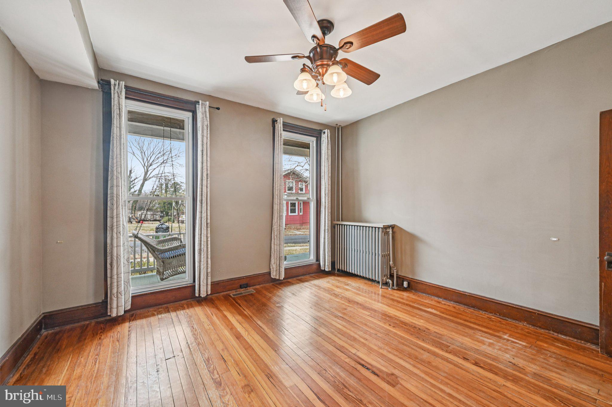 LAURAVILLE HISTORIC DISTRICT - Residential