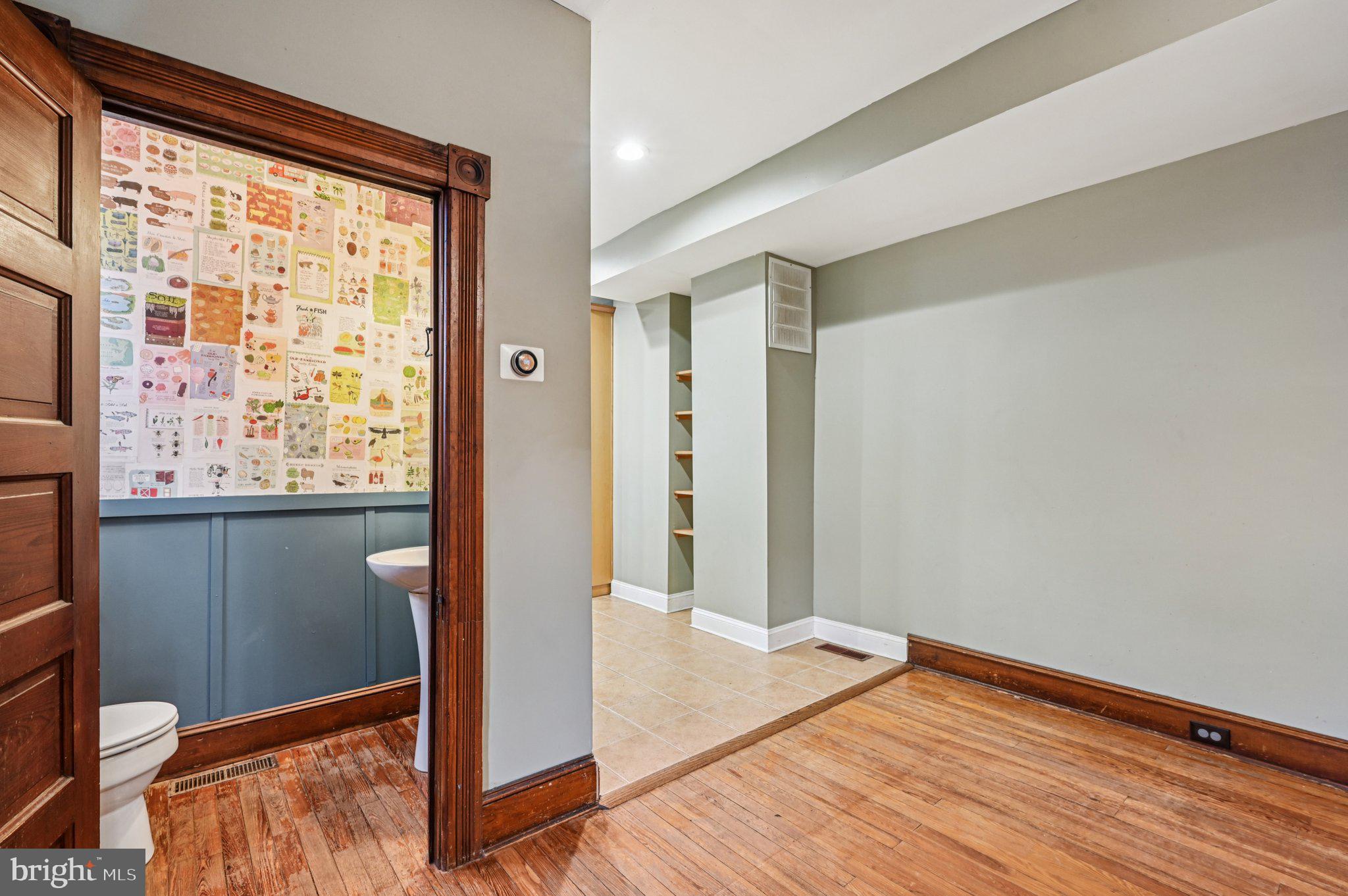 LAURAVILLE HISTORIC DISTRICT - Residential