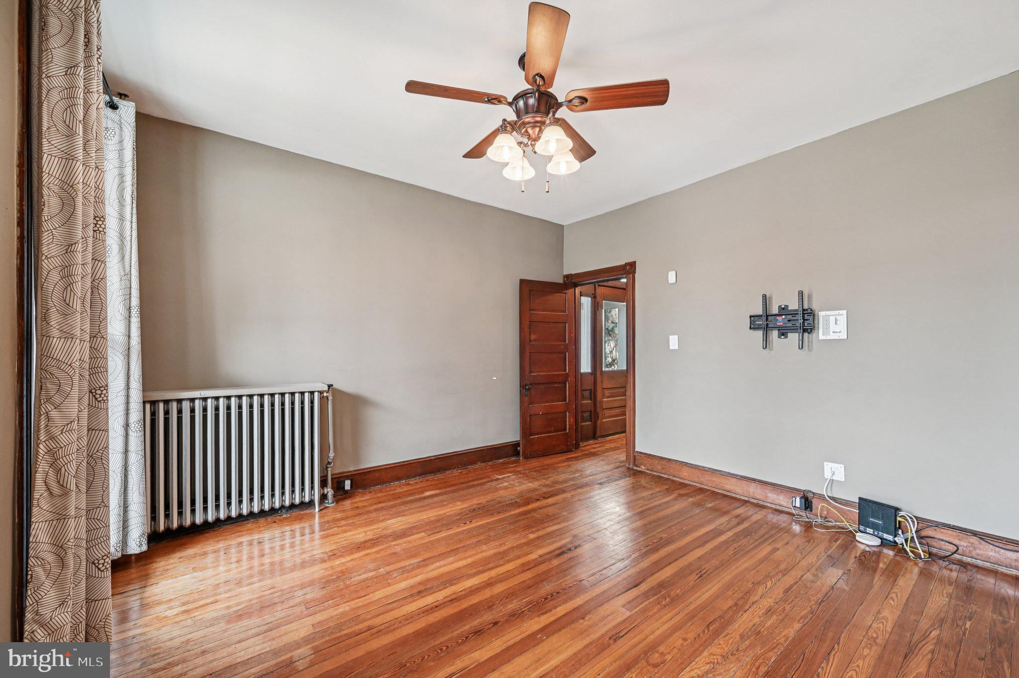 LAURAVILLE HISTORIC DISTRICT - Residential