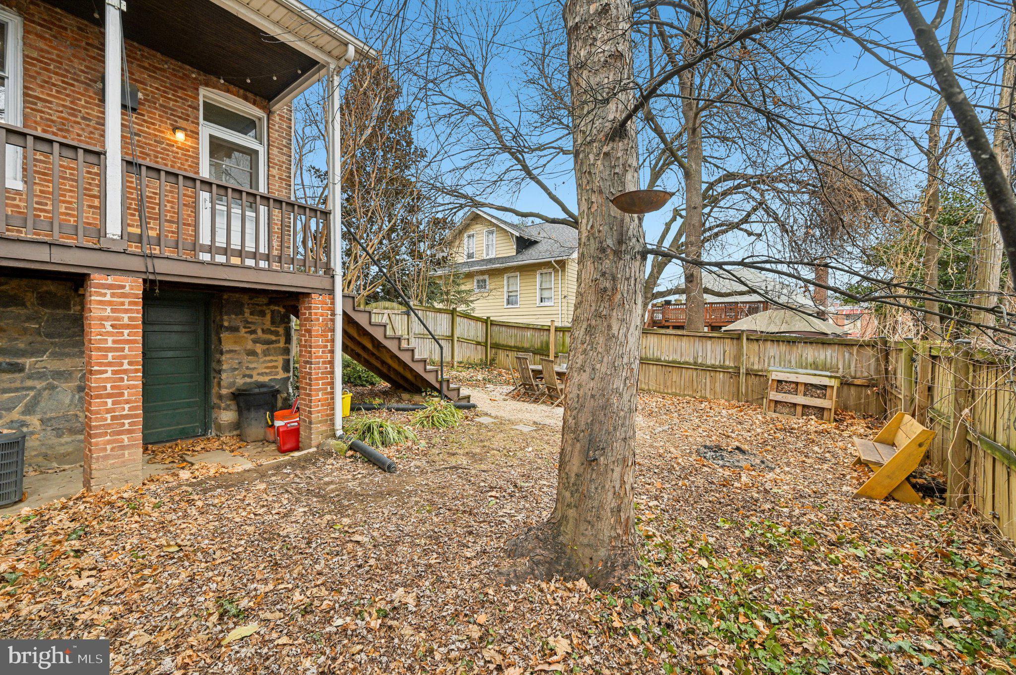 LAURAVILLE HISTORIC DISTRICT - Residential