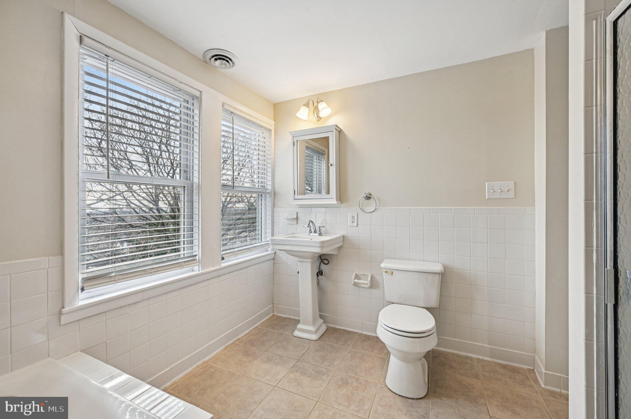 LAURAVILLE HISTORIC DISTRICT - Residential