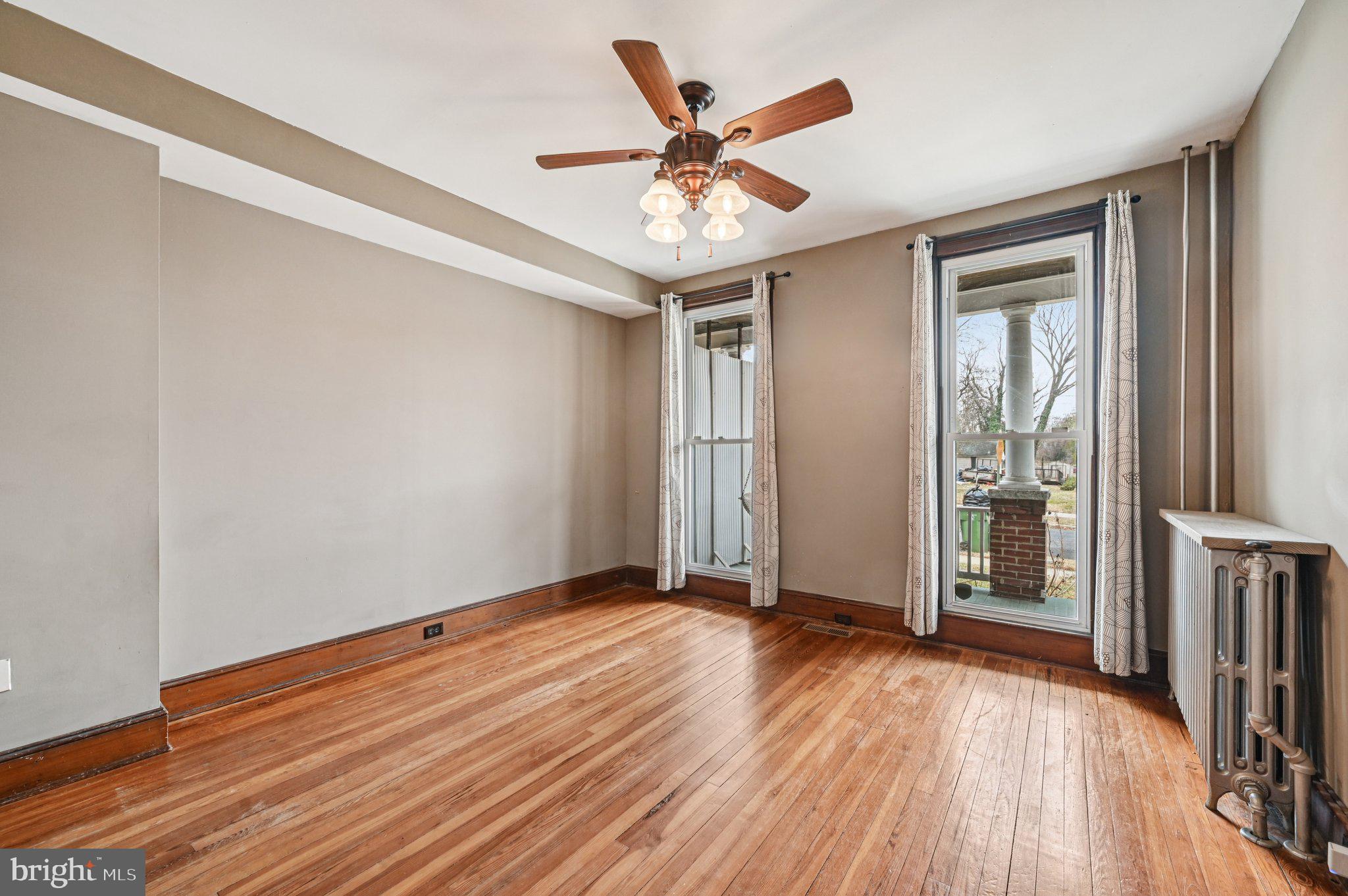 LAURAVILLE HISTORIC DISTRICT - Residential