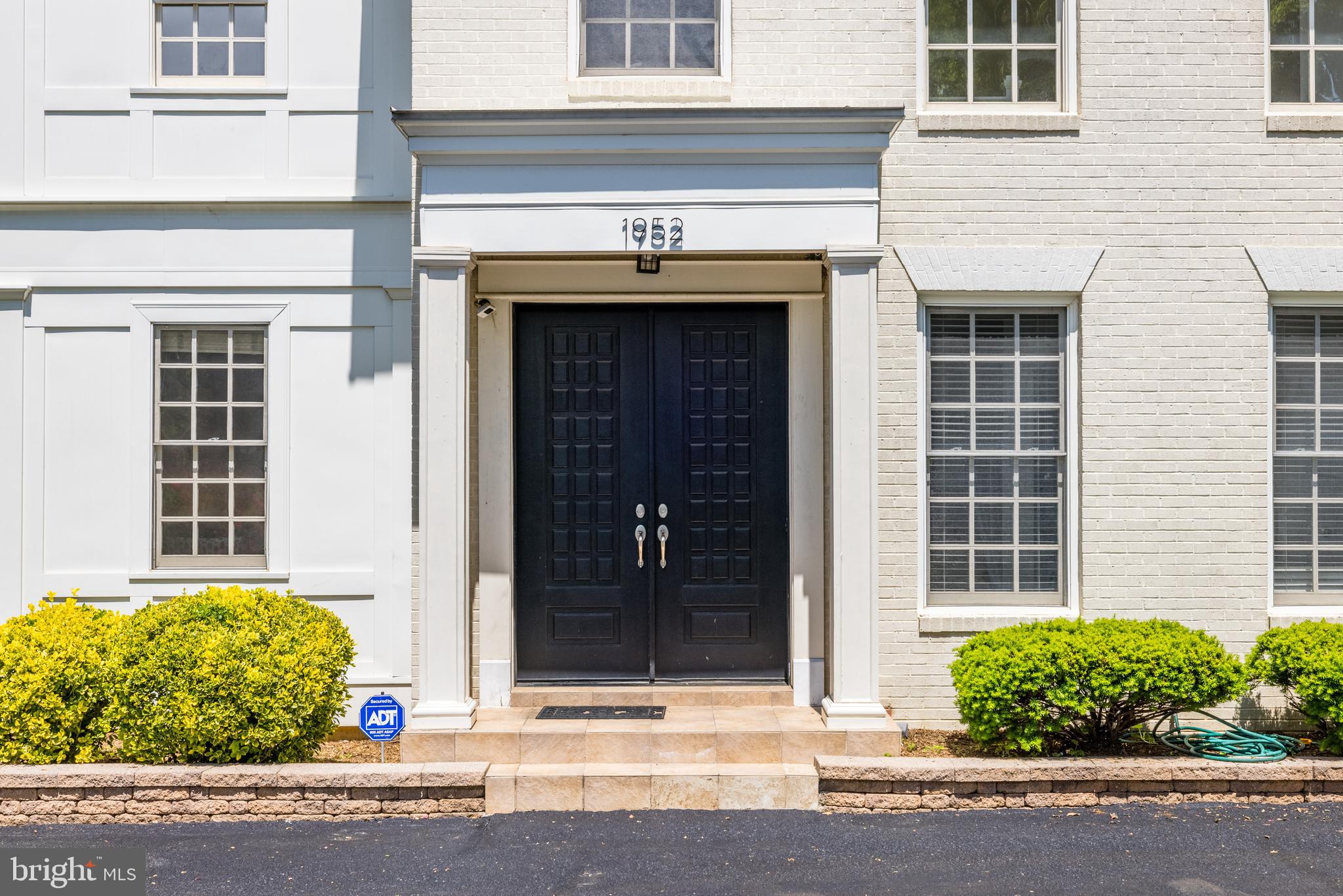 KIRBY KNOLL - Residential