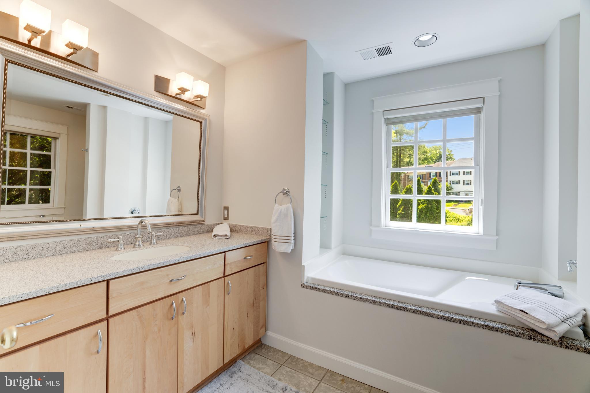 KIRBY KNOLL - Residential