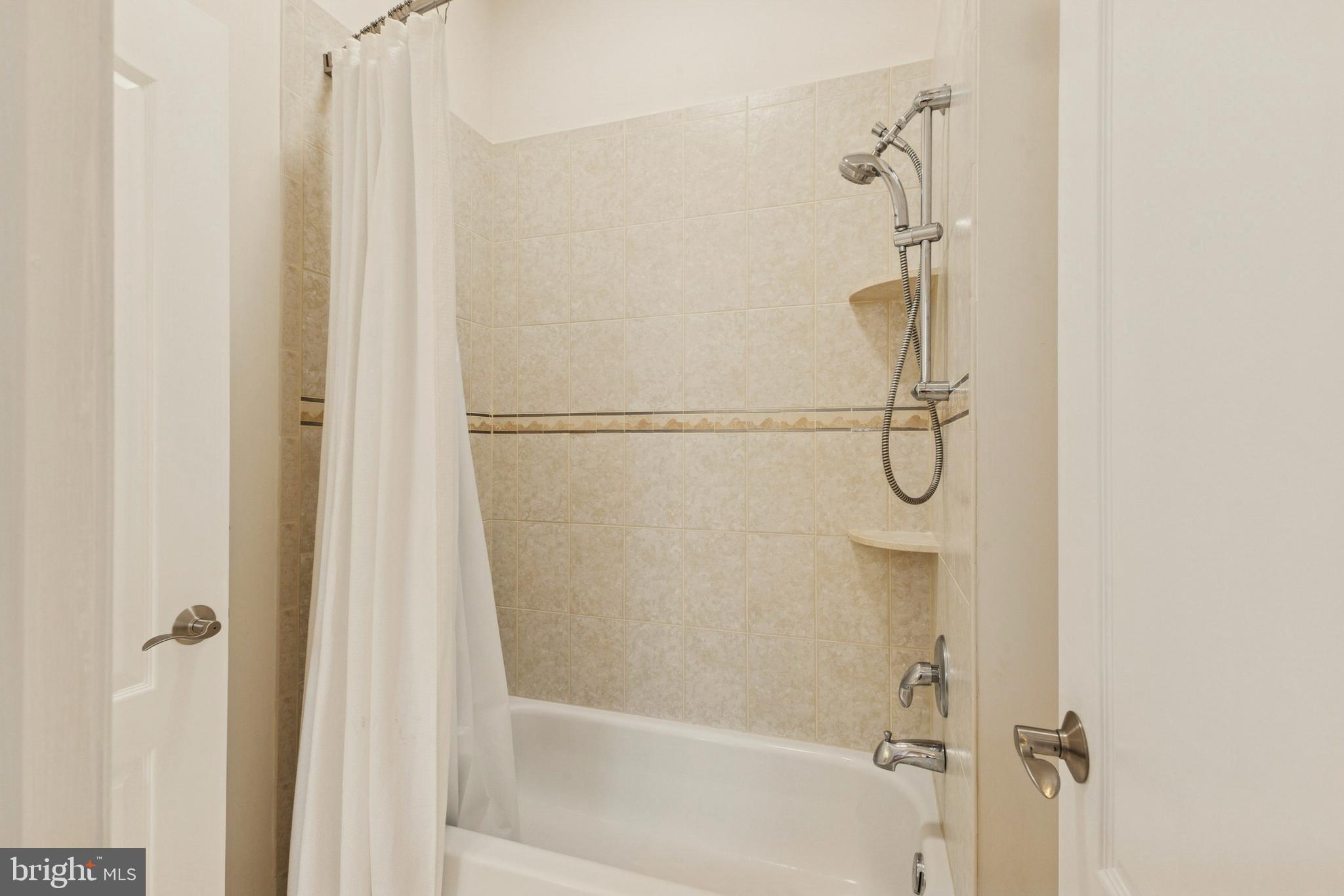 LAKE MANASSAS - Residential