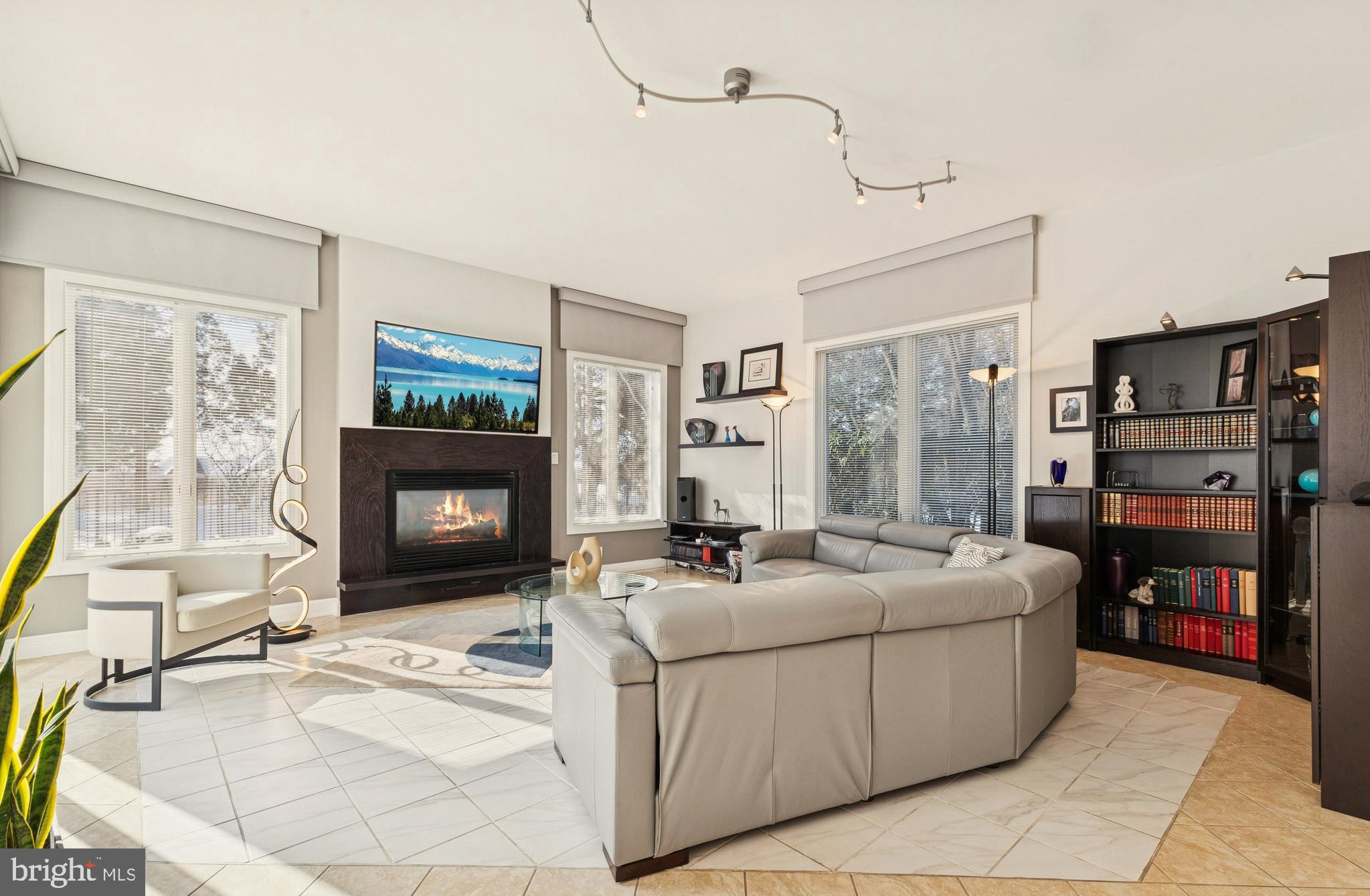 LAKE MANASSAS - Residential