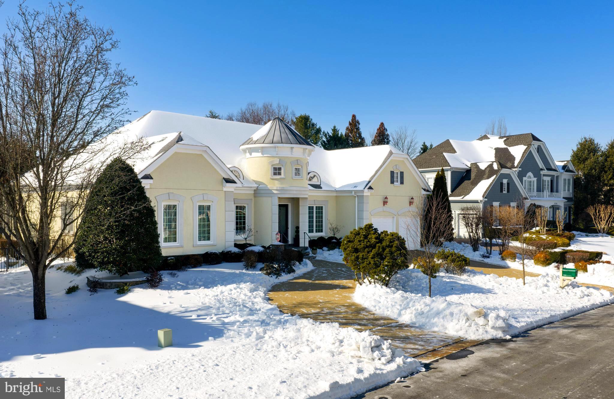 8268 ROXBOROUGH LOOP