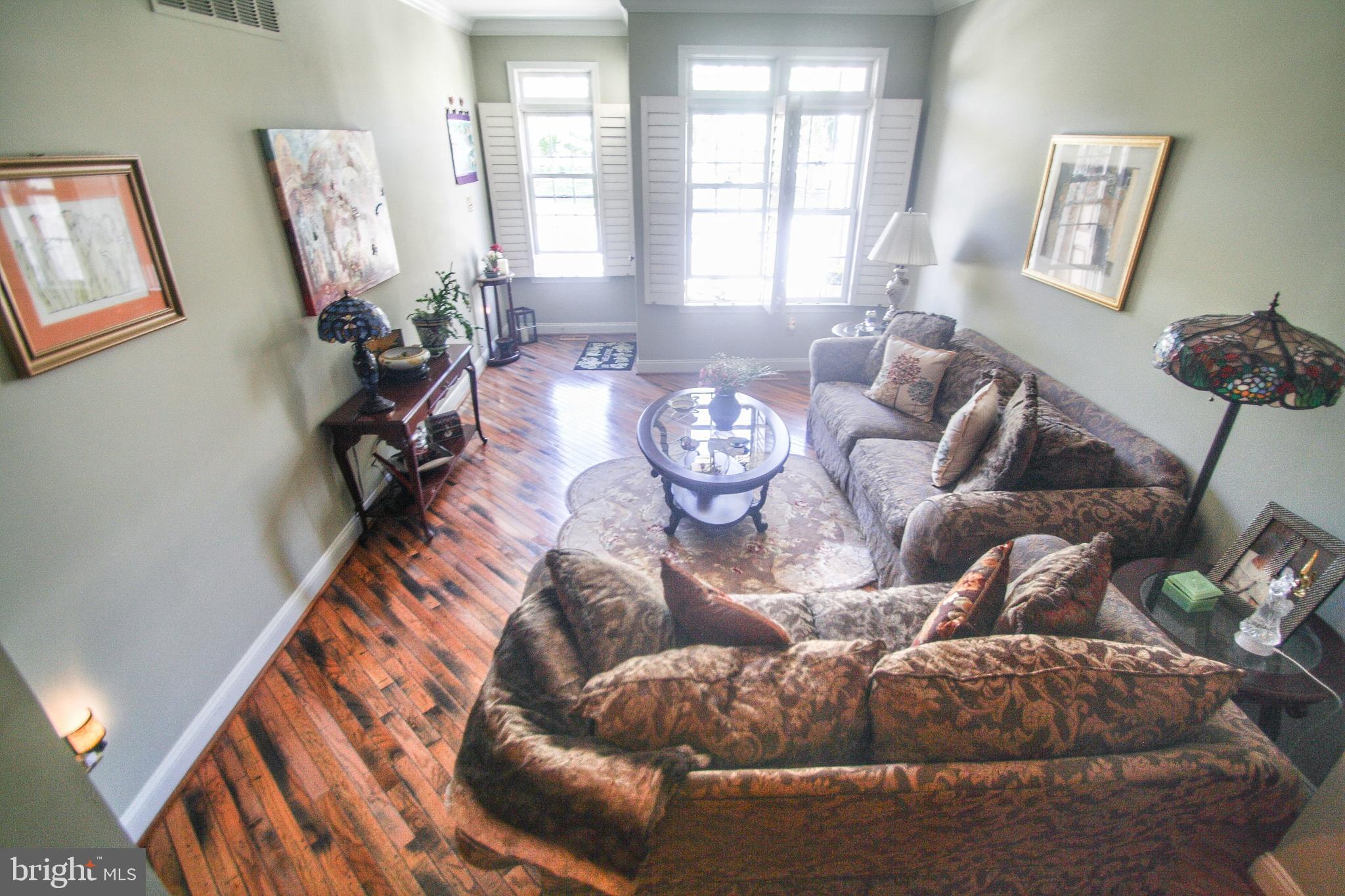 636 GREYCLIFFE LANE
