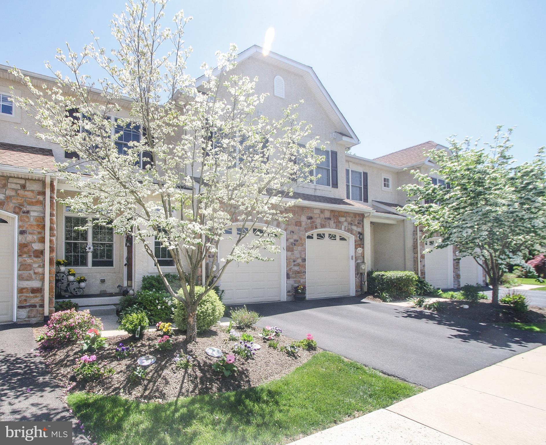 636 GREYCLIFFE LANE