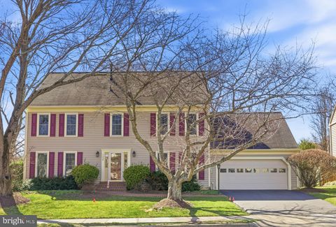 Photo of 7239 Devereux Court, ALEXANDRIA, VA 22315 (MLS # VAFX2293198)