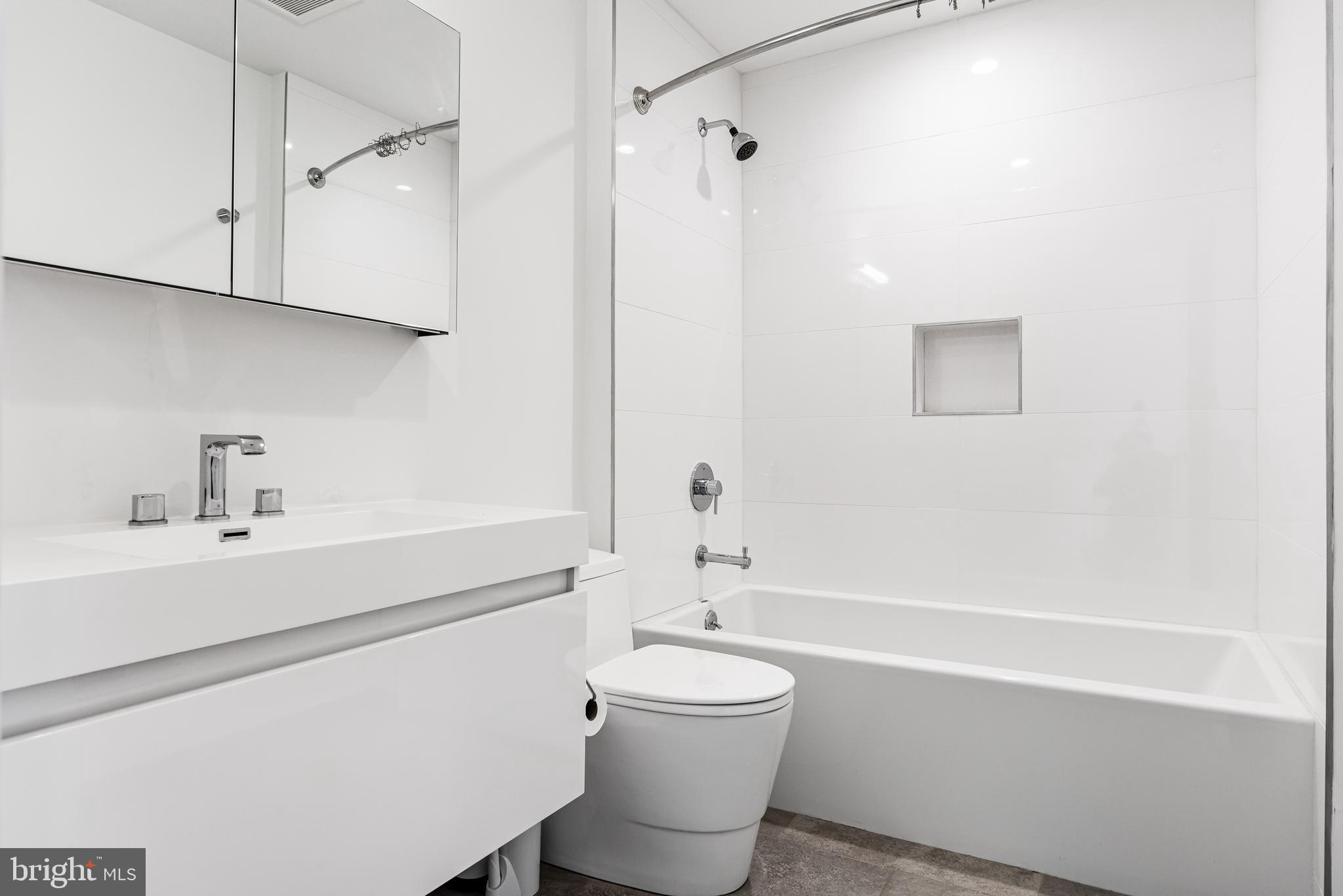 FISHTOWN - Residential Lease