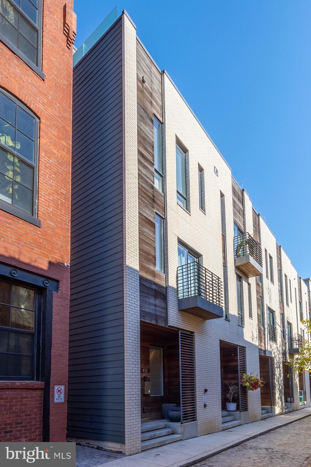 FISHTOWN - Residential Lease