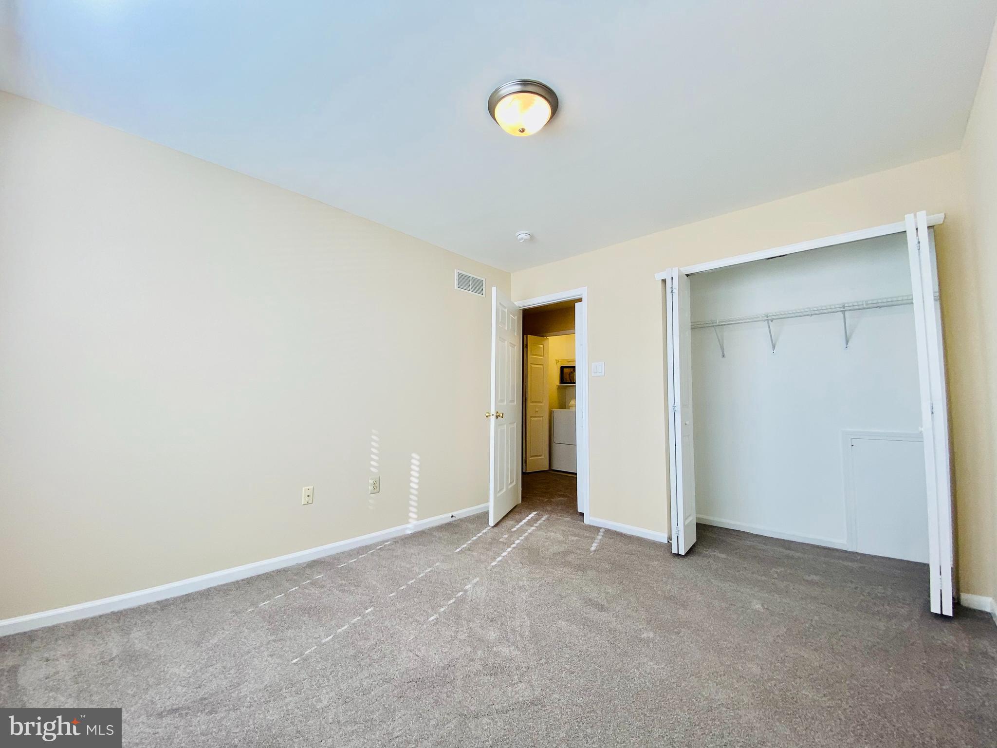 HERITAGE PARK - Residential Lease