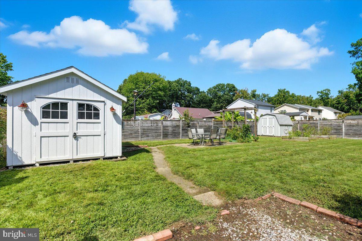 AVALON SHORES - Residential