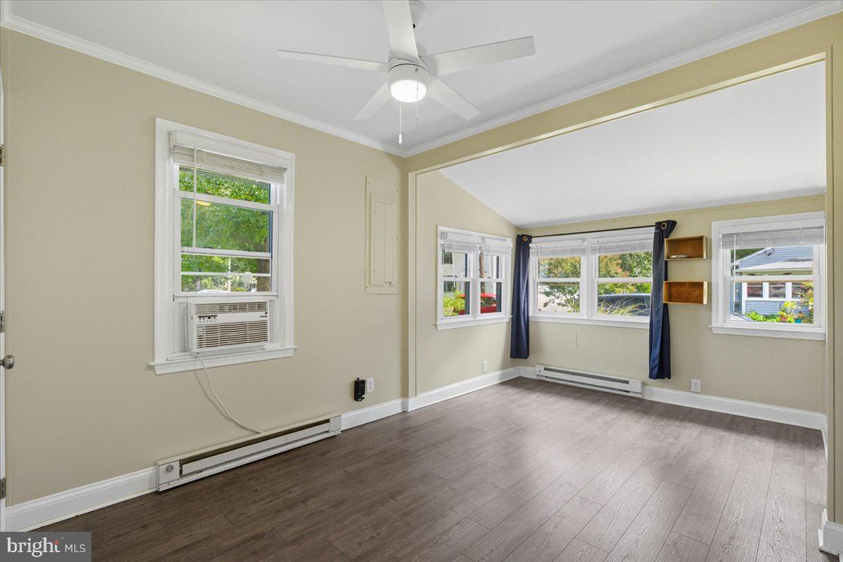 AVALON SHORES - Residential