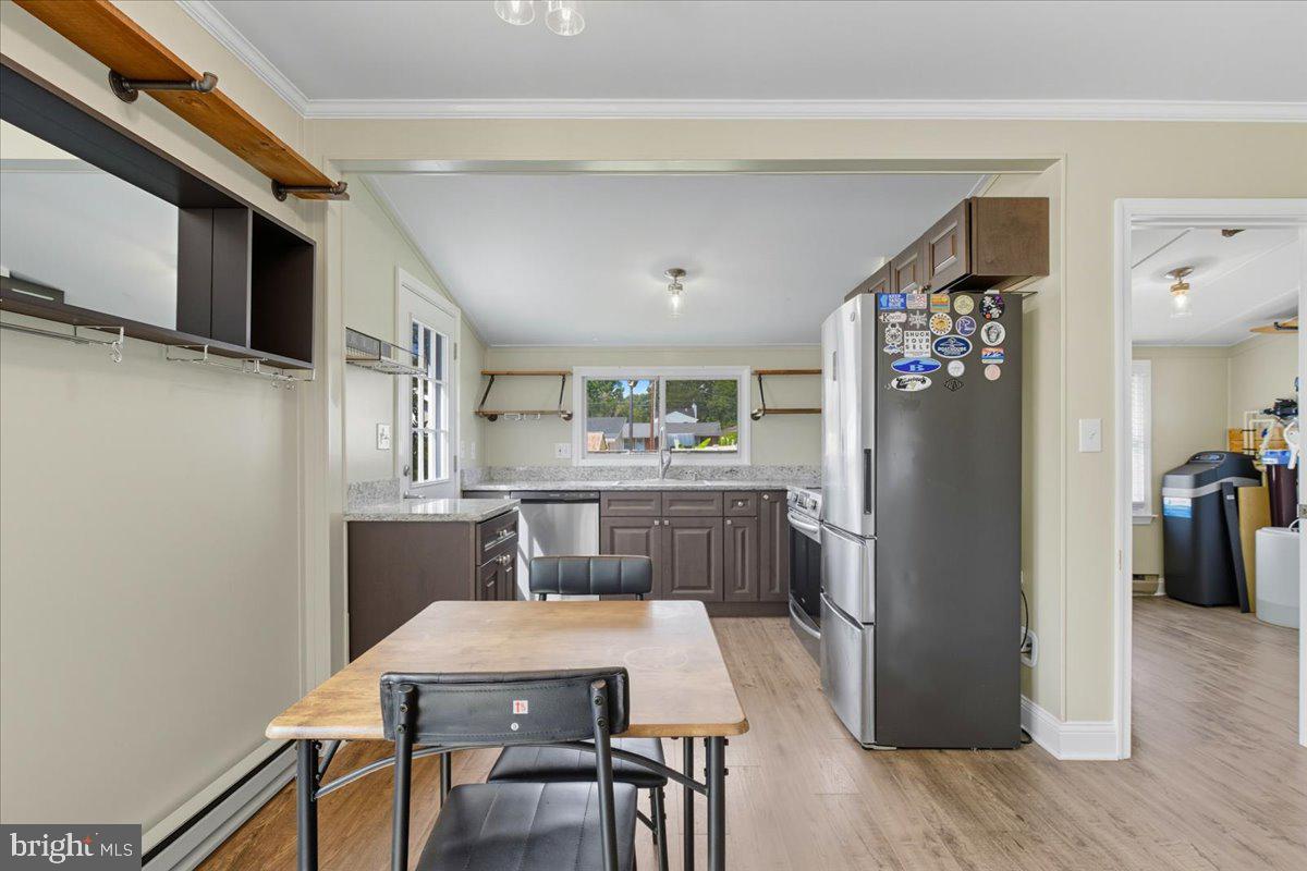 AVALON SHORES - Residential