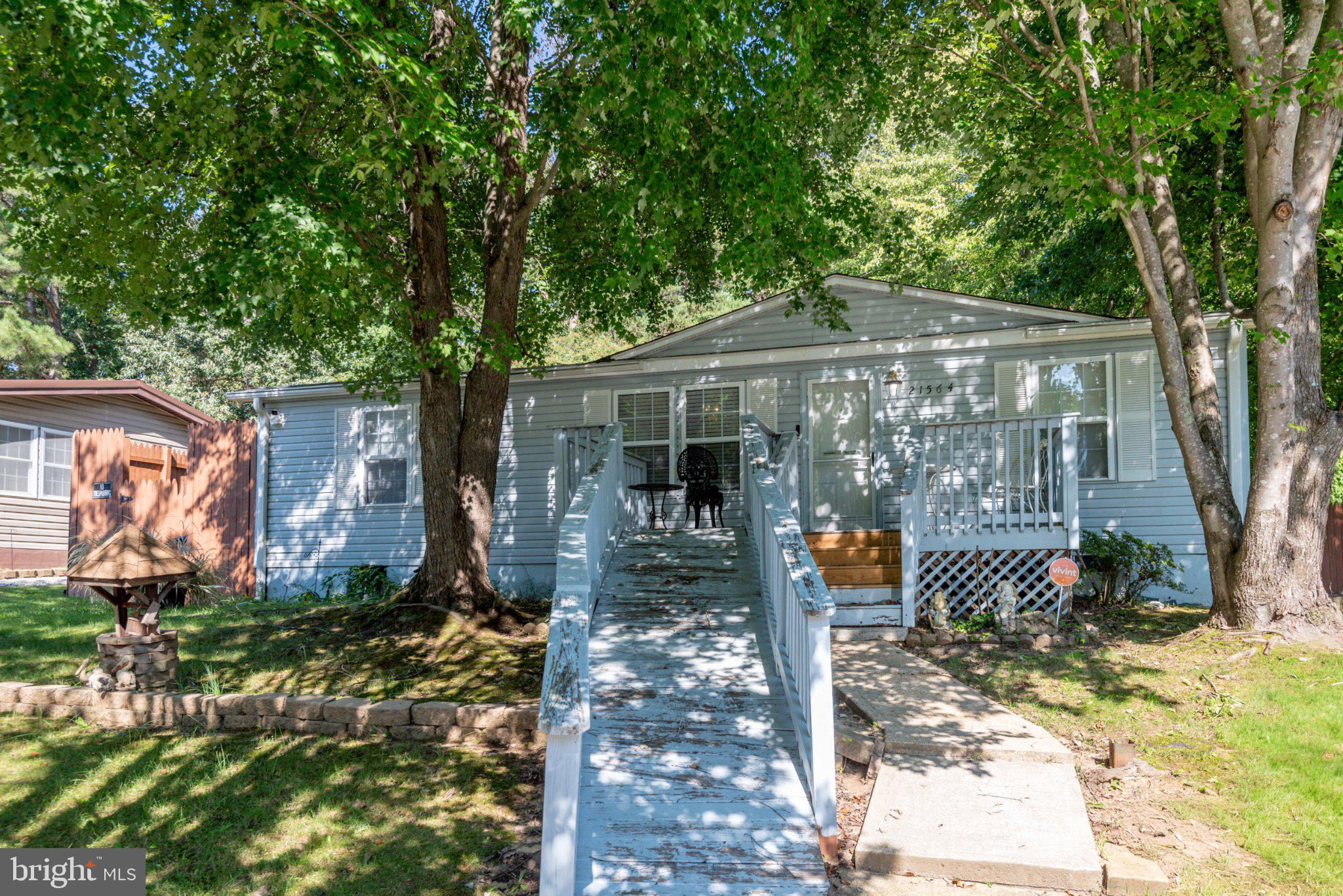 21564 FOREST RUN DRIVE