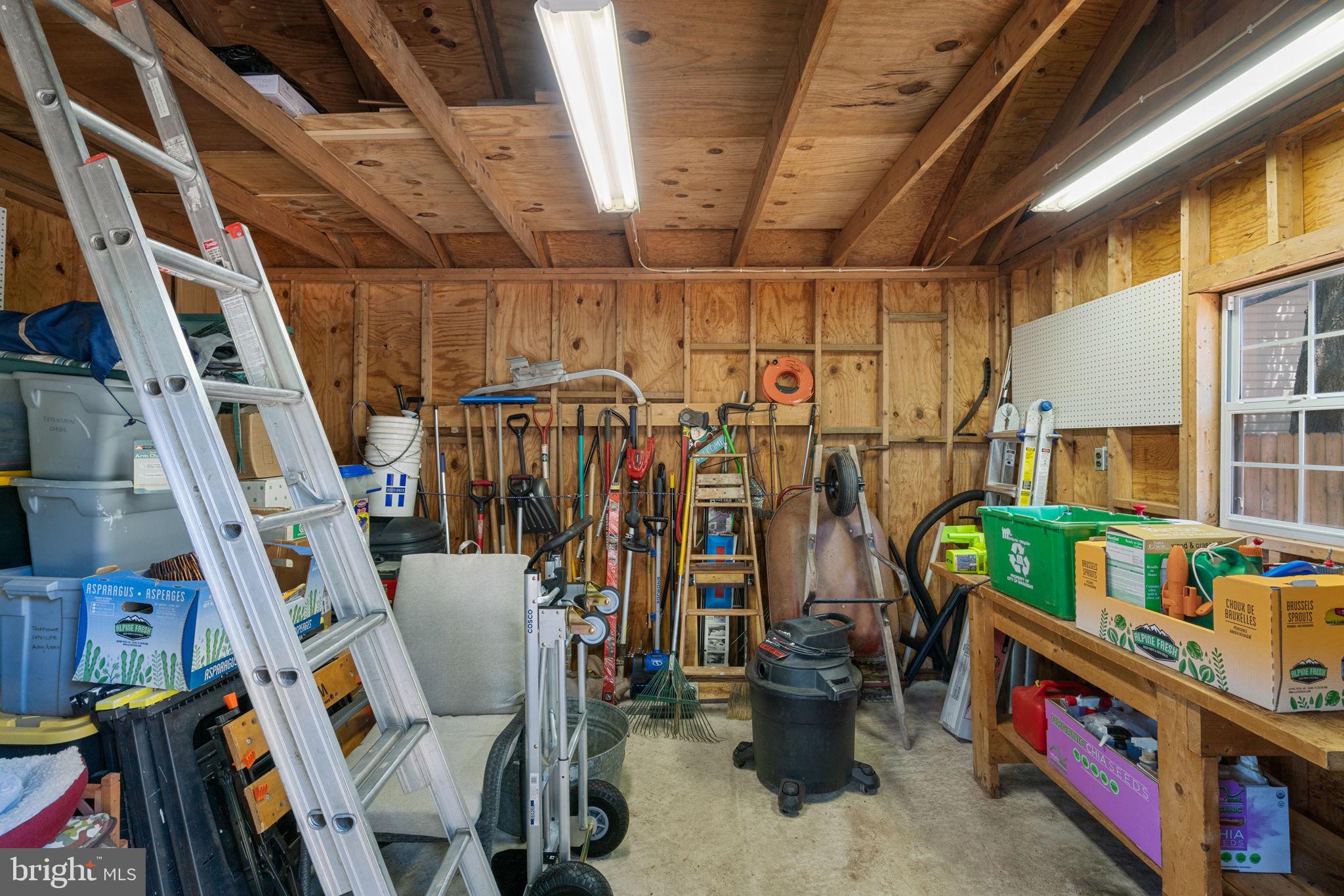 POINT OF WOODS - Residential