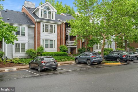 Photo of 3151 - D Anchorway Court, FALLS CHURCH, VA 22042 (MLS # VAFX2312112)