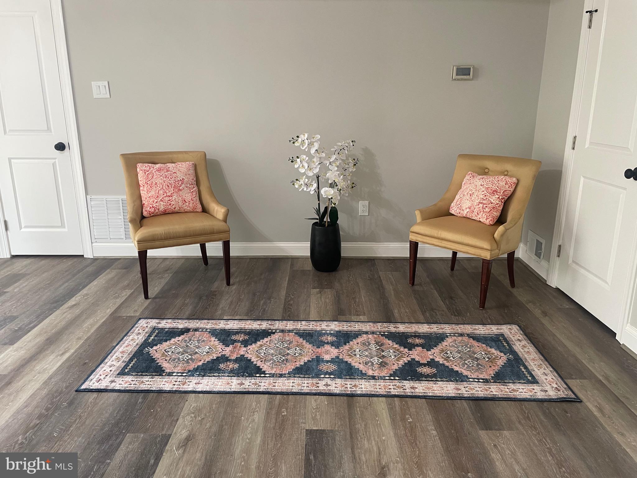 STRAWBERRY HILL EST SUB - Residential