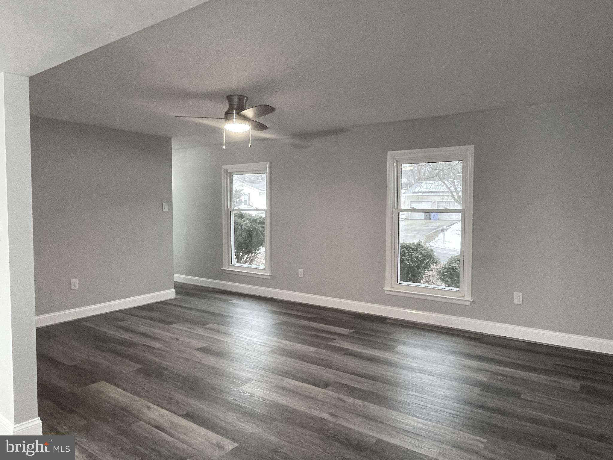 STRAWBERRY HILL EST SUB - Residential