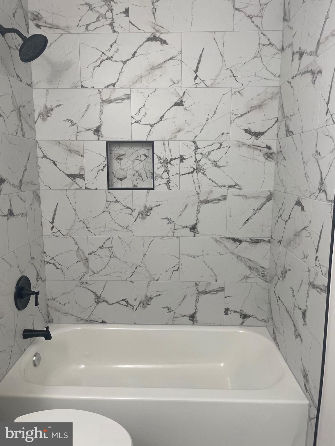 STRAWBERRY HILL EST SUB - Residential