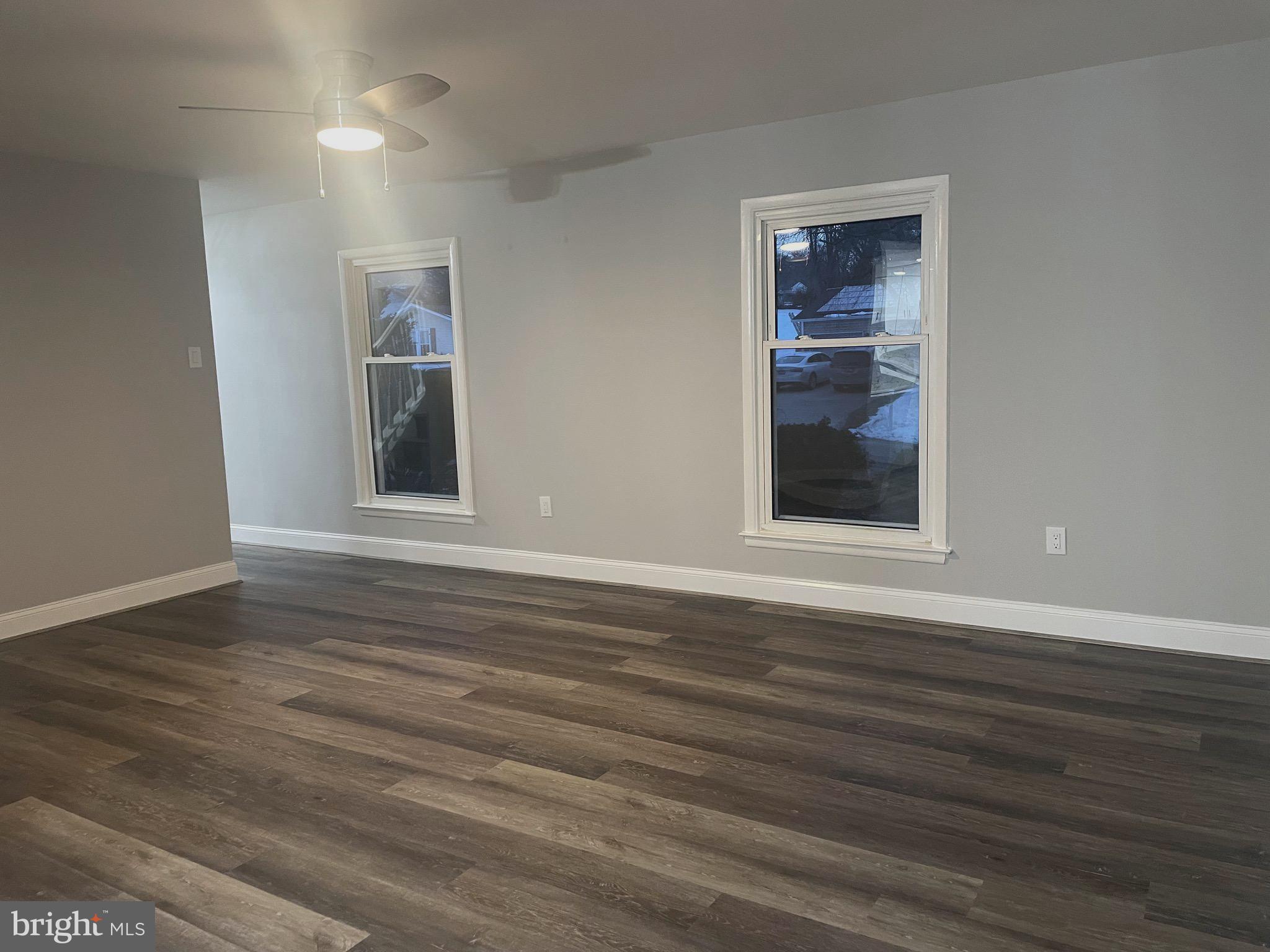 STRAWBERRY HILL EST SUB - Residential