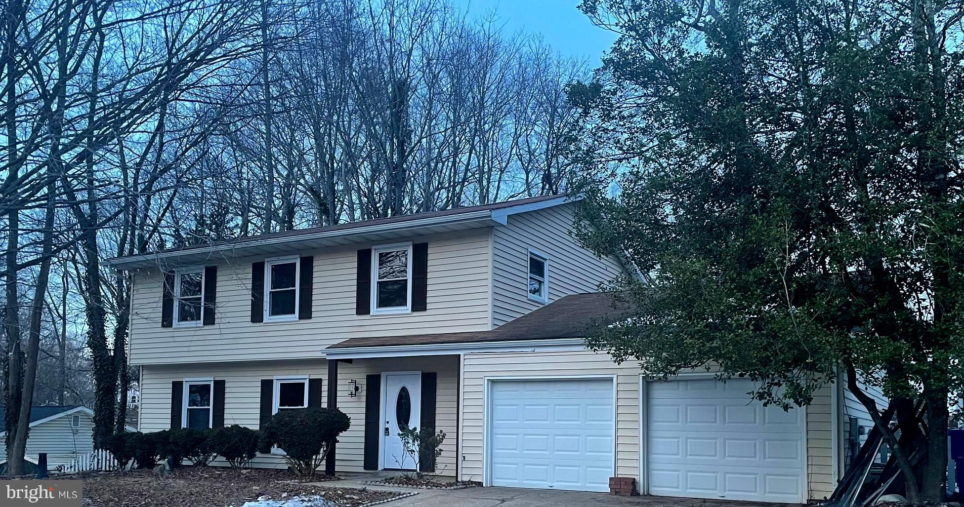 STRAWBERRY HILL EST SUB - Residential