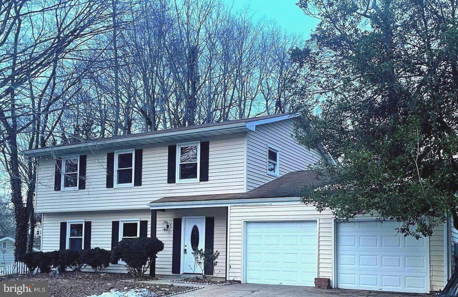 STRAWBERRY HILL EST SUB - Residential