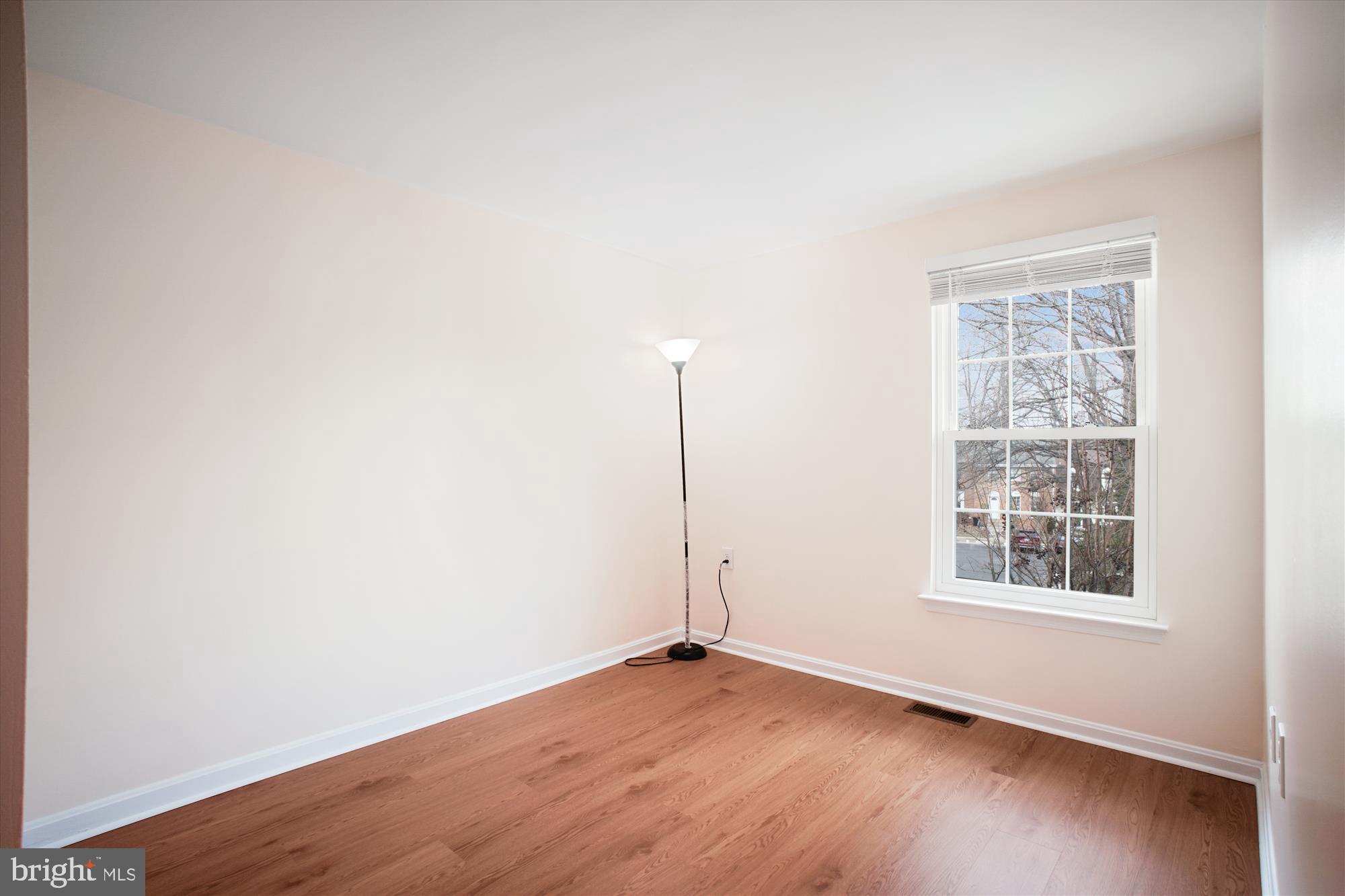 BURKE CENTRE CONSERVANCY - Residential Lease