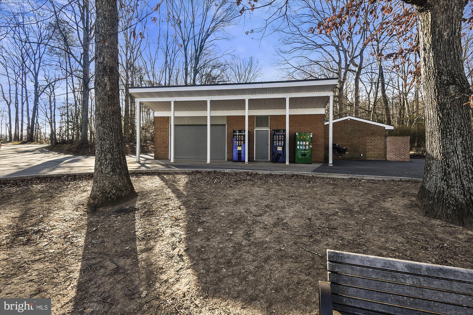 BURKE CENTRE CONSERVANCY - Residential Lease