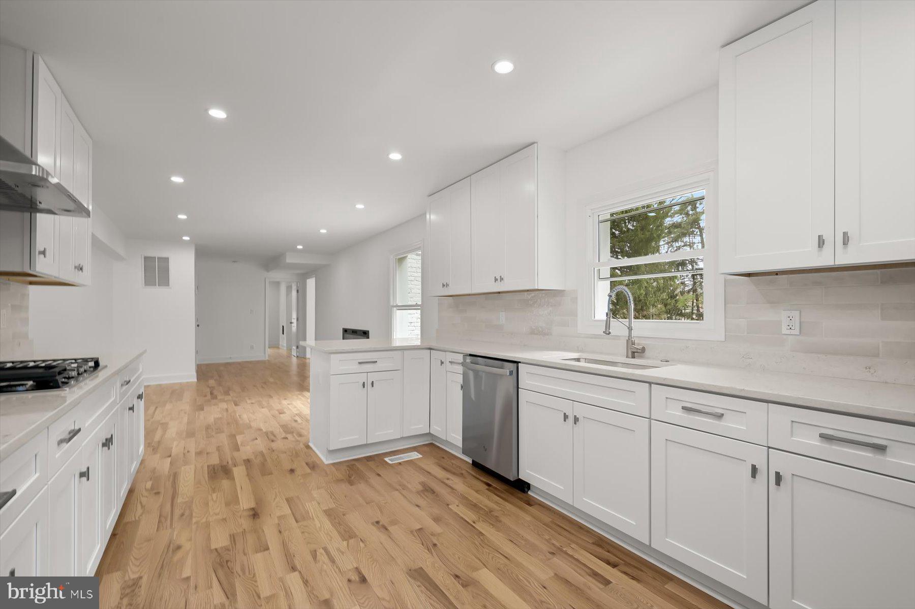 GLEN HILLS - Residential