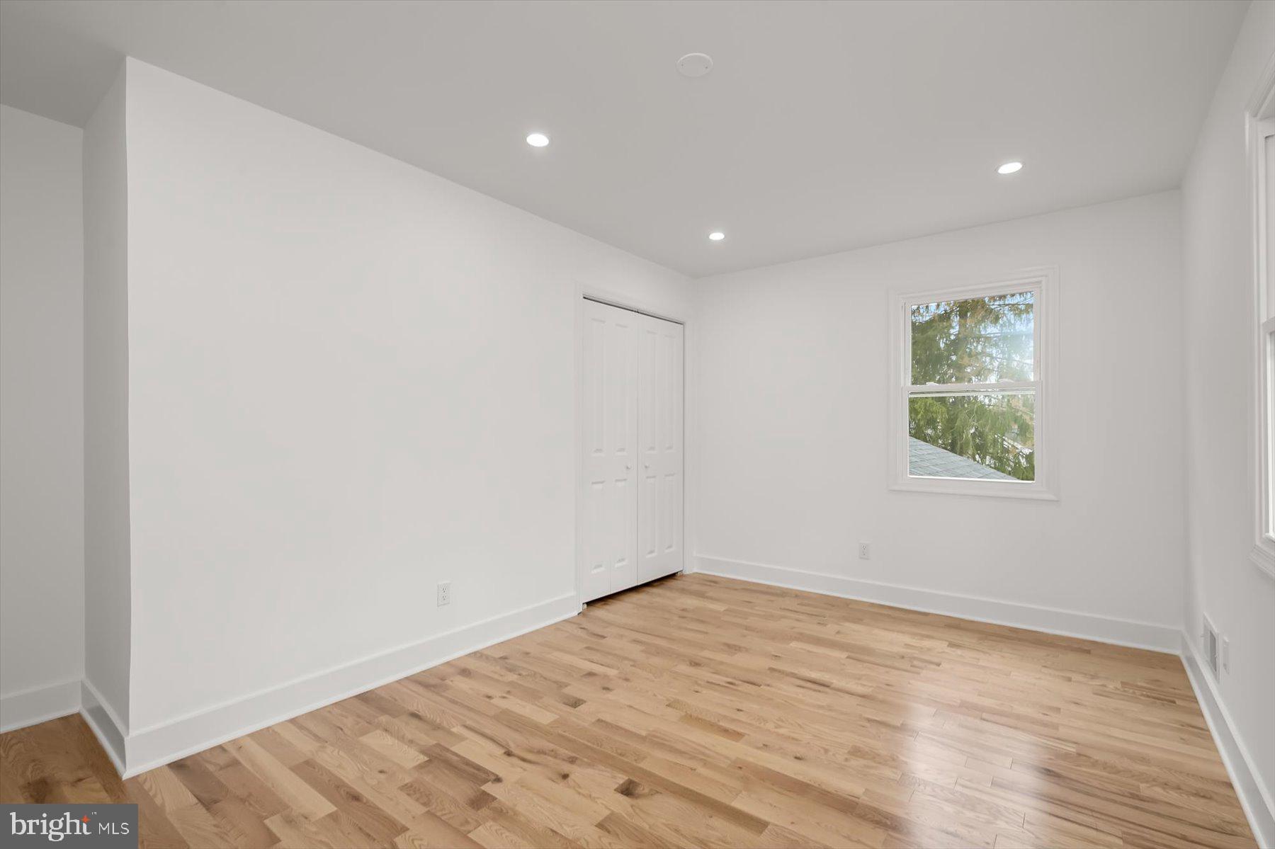 GLEN HILLS - Residential