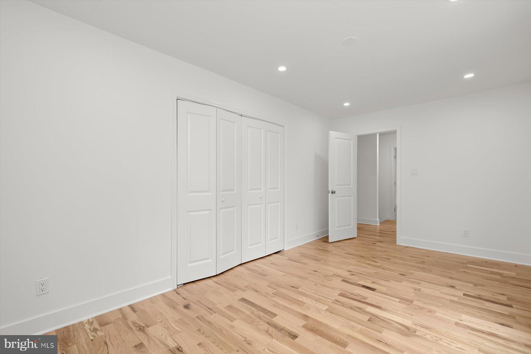 GLEN HILLS - Residential