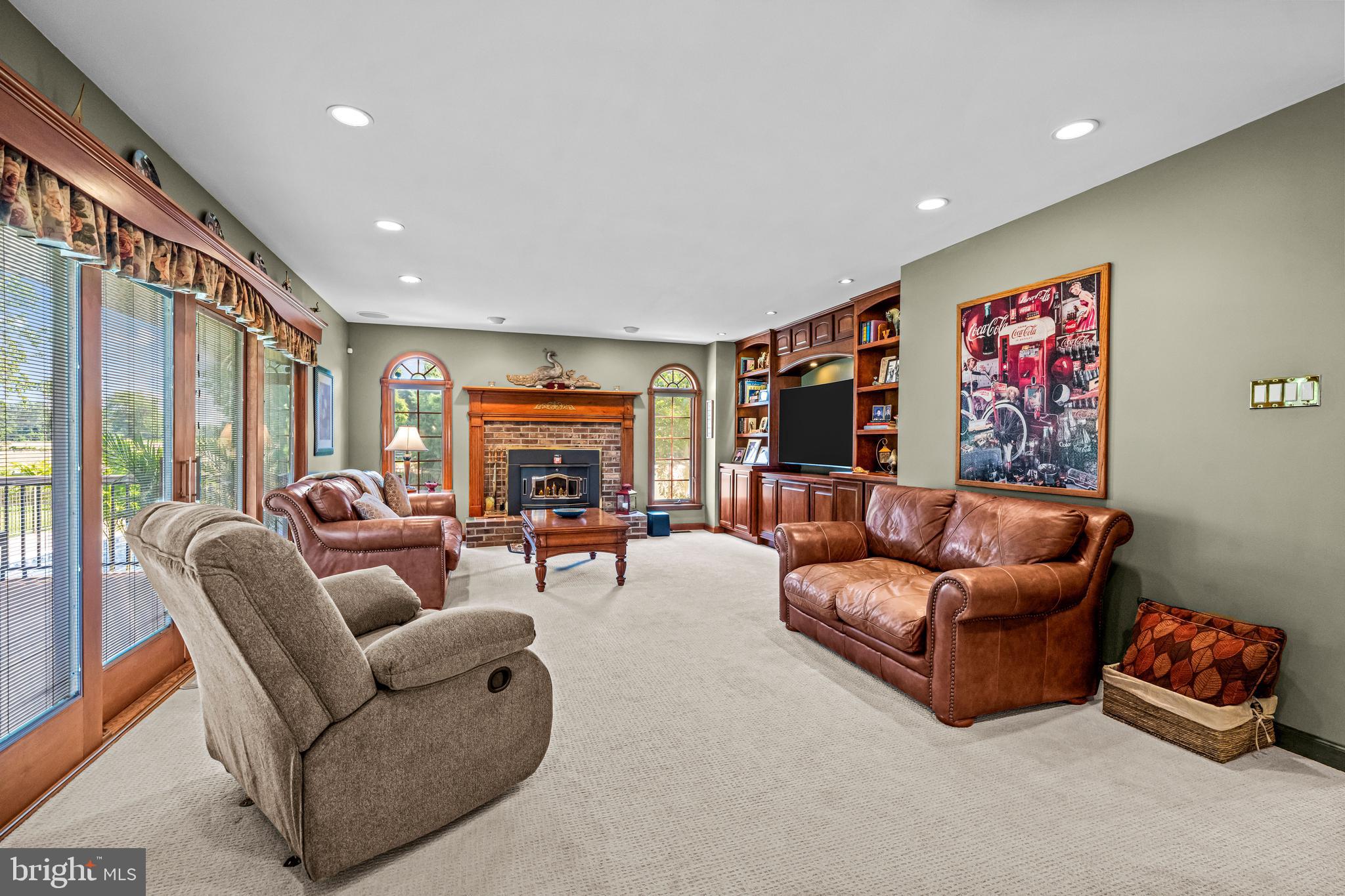 RIDINGS OF SOUTHAMPT - Residential