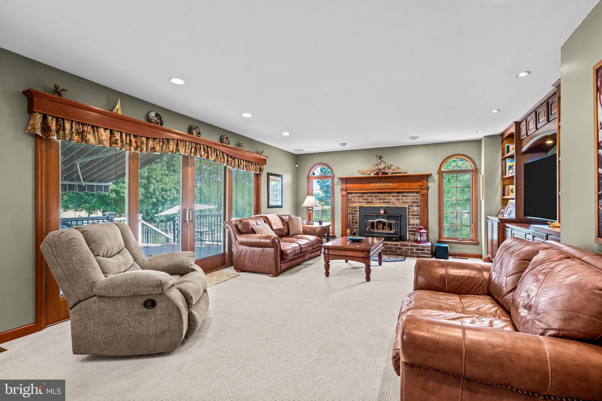 RIDINGS OF SOUTHAMPT - Residential